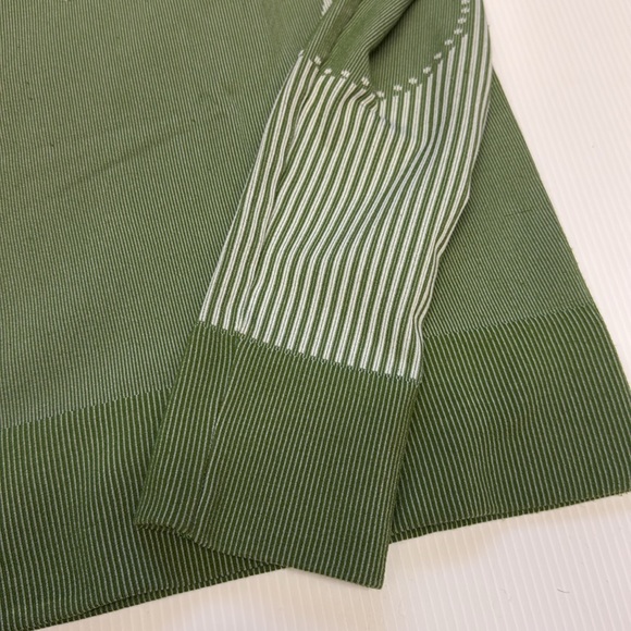 Vintage Athleta Partial Zip Green and White Yoga Top  - size Small - Picture 2 of 11